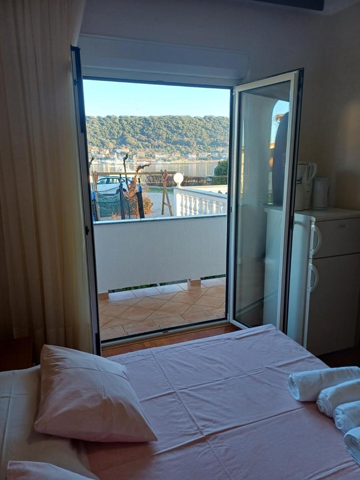 Apartmán Tomulic Jasna I Miljenko Supetarska Draga Exteriér fotografie