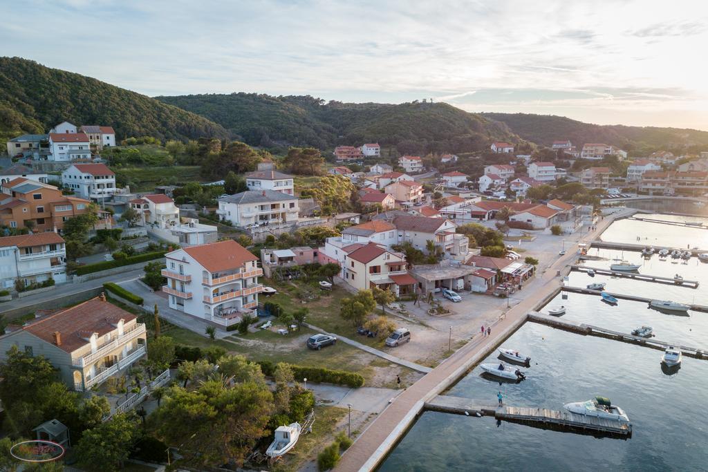 Apartmán Tomulic Jasna I Miljenko Supetarska Draga Exteriér fotografie