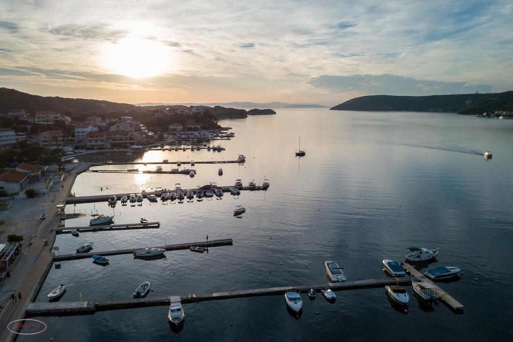 Apartmán Tomulic Jasna I Miljenko Supetarska Draga Exteriér fotografie